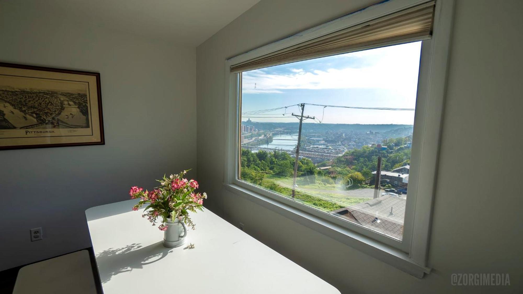 The Peak Mt Washington - Large 2Bd Apt W A View Pittsburgh Eksteriør billede